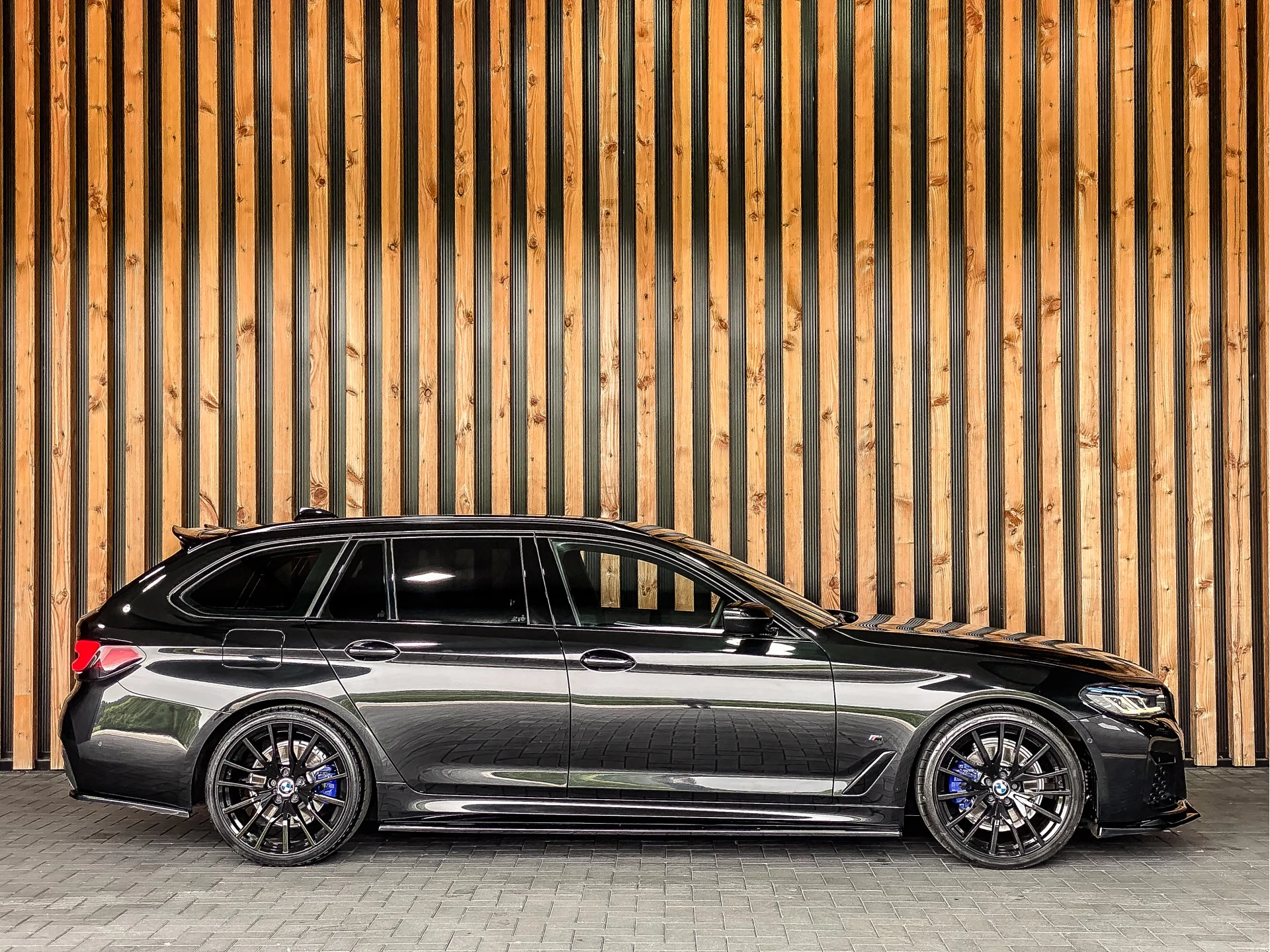 BMW 5 Series 2022 - Touring 520i 184PK Automaat M-Sport obrázek 4