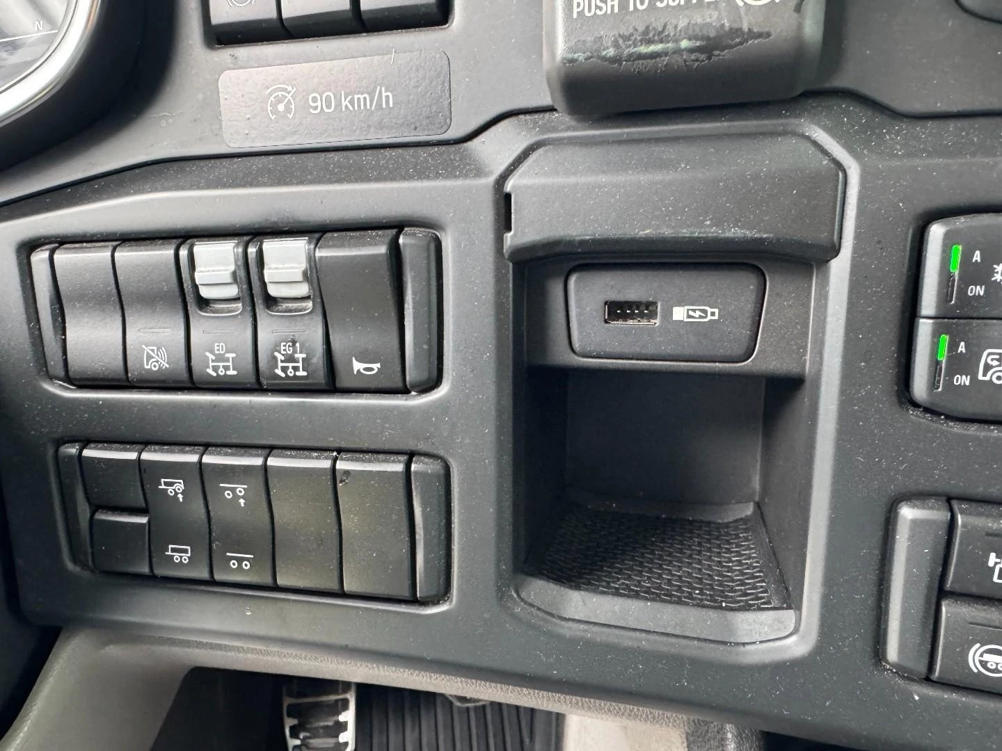 Scania R 2020 - R650 6x2*4 full air ,retarder Bild 8