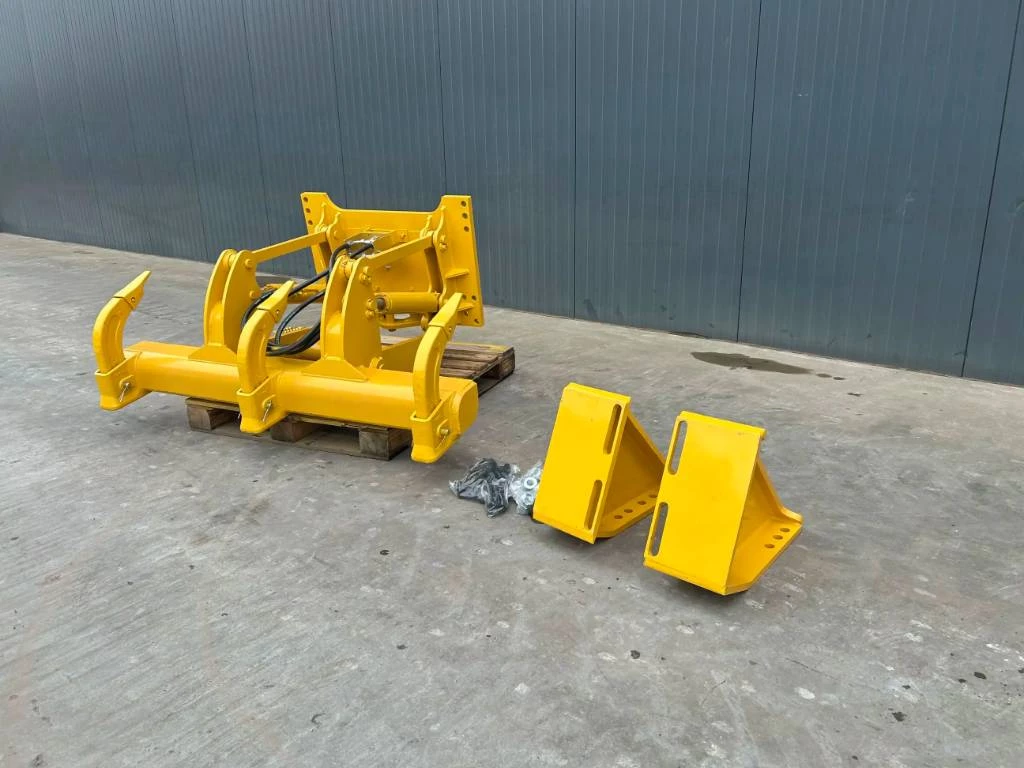 Komatsu 2026 - D38 image 3