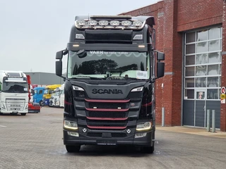 Scania R 2020 - R650 V8 NGS Highline 6x4 - Manual gearbox with retarder - Full air - 2x tank afbeelding 2 miniatuur