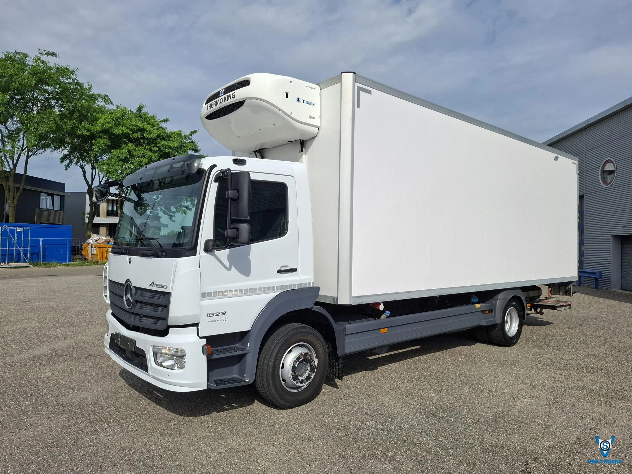 Mercedes-Benz Atego 2020 - 1523 / THERMOKING T560R / 201691 KM / LAMBERET ISOLATED COOLBOX 7MTR / PLATFORM 1500KG / TUV:06-11-2026 / TOP CONDITION / AUTOMATIC / EURO-6 / 2020 obrázek 1