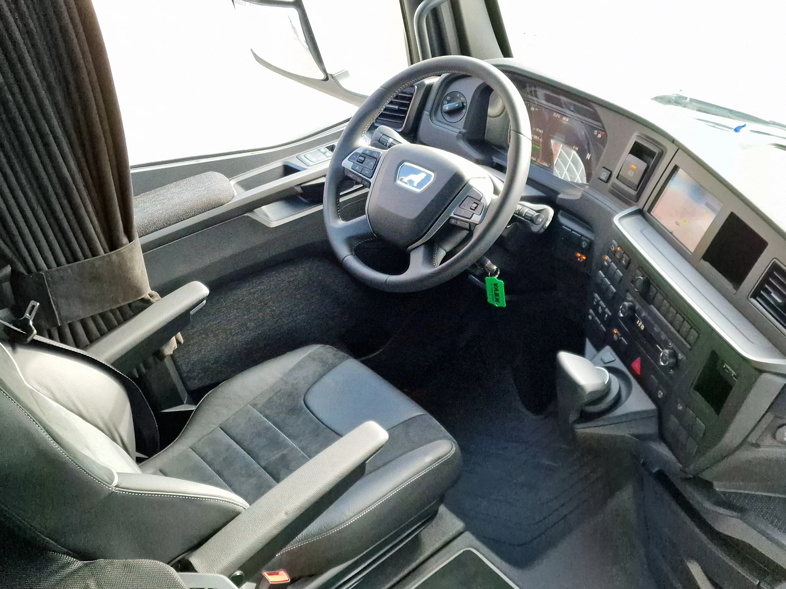 MAN TGX 2026 - 18.520 4x2 - NEW - Show truck - Retarder - Night clima - Full air - Navi - PTO prep obrázek 14