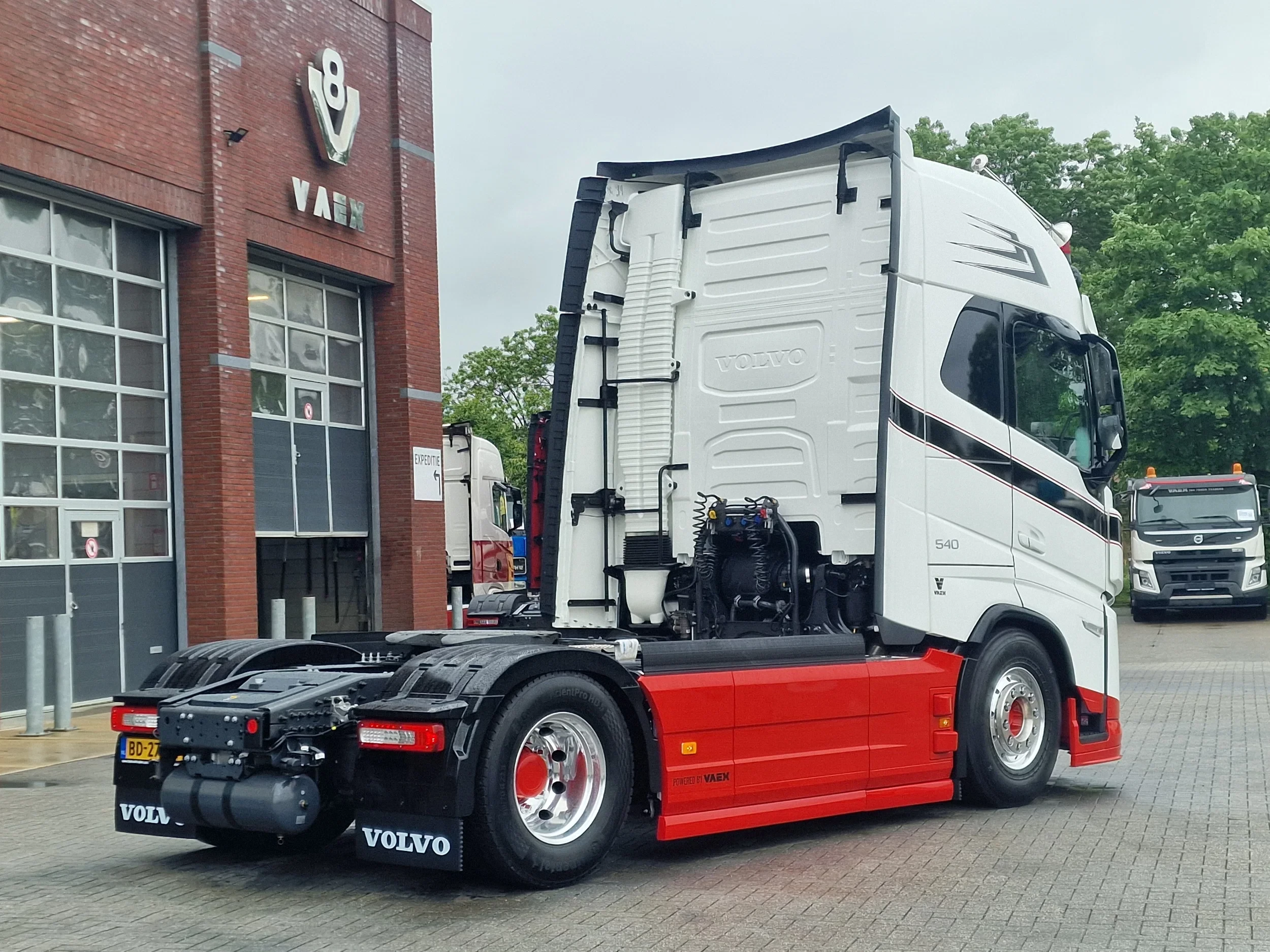 Volvo FH 2026 - 540 Aero Globetrotter XL 4x2 - New - Full spec - Show Truck - BUFFL interior - Retarder - I parkcool - Full air immagine 8