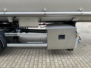 FLUID N/A - GAS TANKTRAILER / 50.100L / P28BH / Propane / Butan / ADR / DP: 02/31 imagen 17