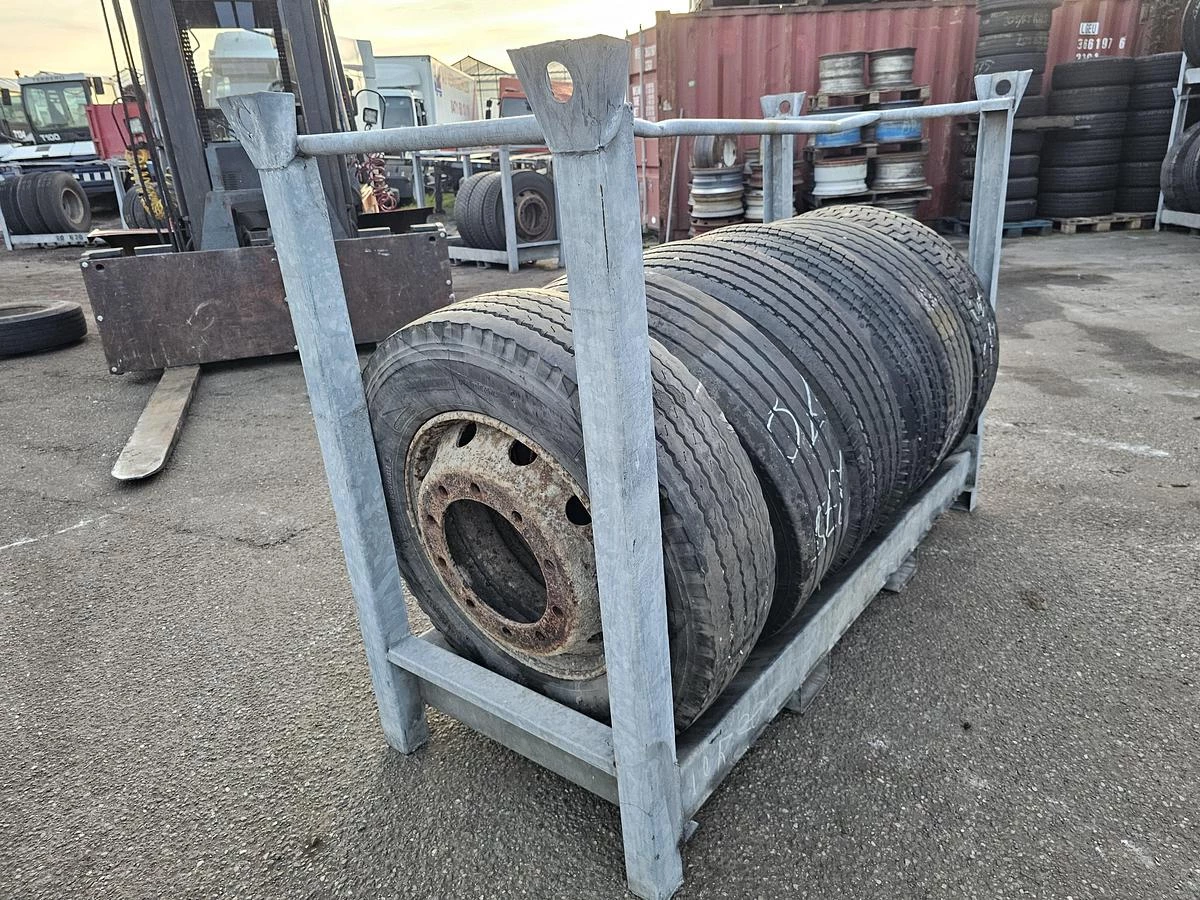Several 275/70 R 22.5 2005 afbeelding 2