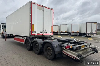 Jumbo 2010 - DO 270 / LZV Slider / Lift axle Bild 2 Miniaturansicht