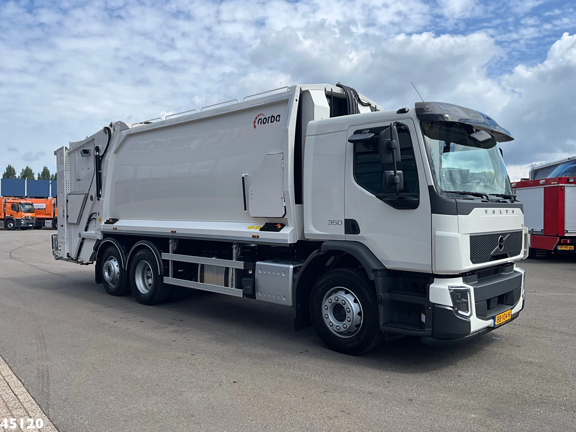 Volvo FE 350 Norba MF 300 22m³ 2 compartimenten NEW and UNUSED! 2025 obrázek 3