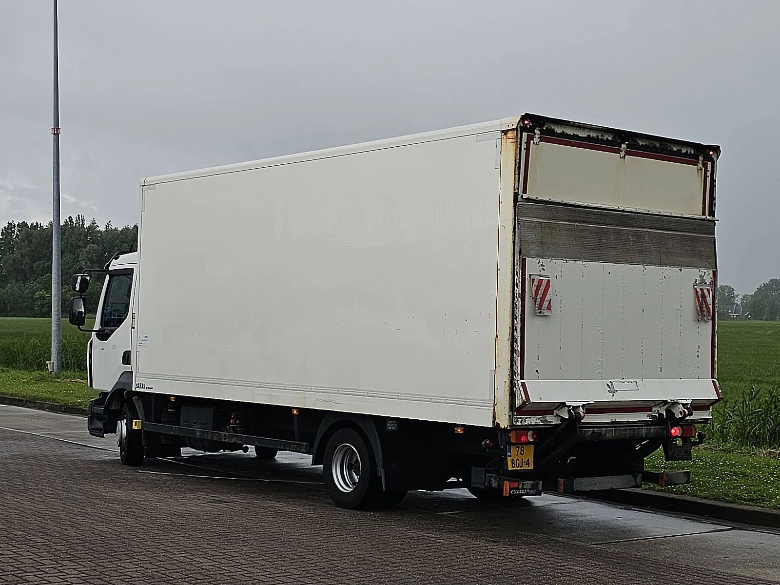 Renault 2015 - D 220 image 6