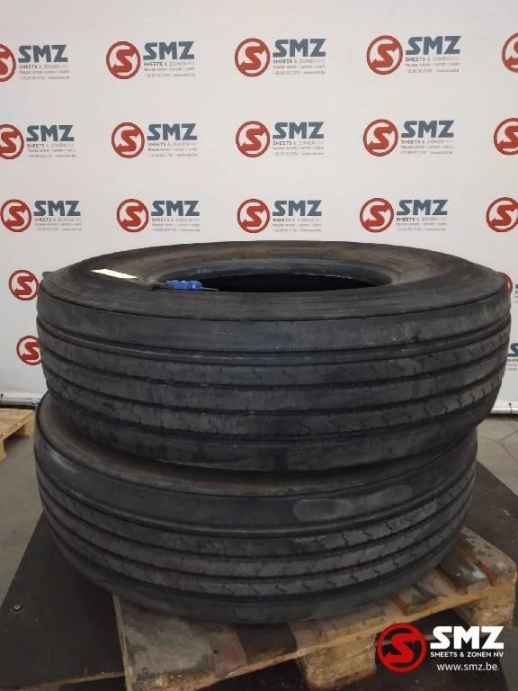 Diversen - Occ vrachtwagenband Yokohama 315/80R22.5 afbeelding 1