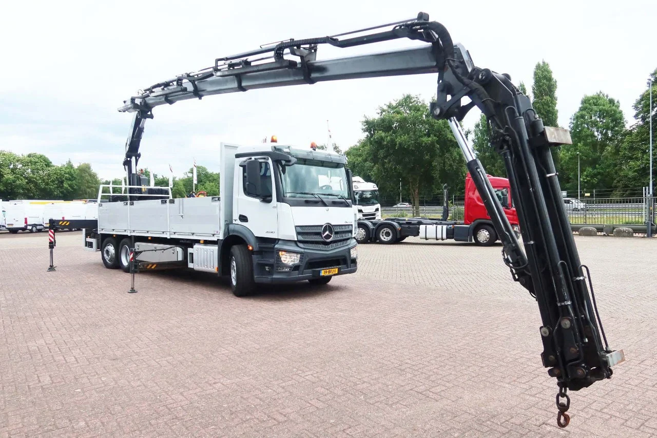 Mercedes-Benz Antos 2014 - 2830 Kraanwagen open Laadbak Fassi F295 + FLY-JIB Bild 2