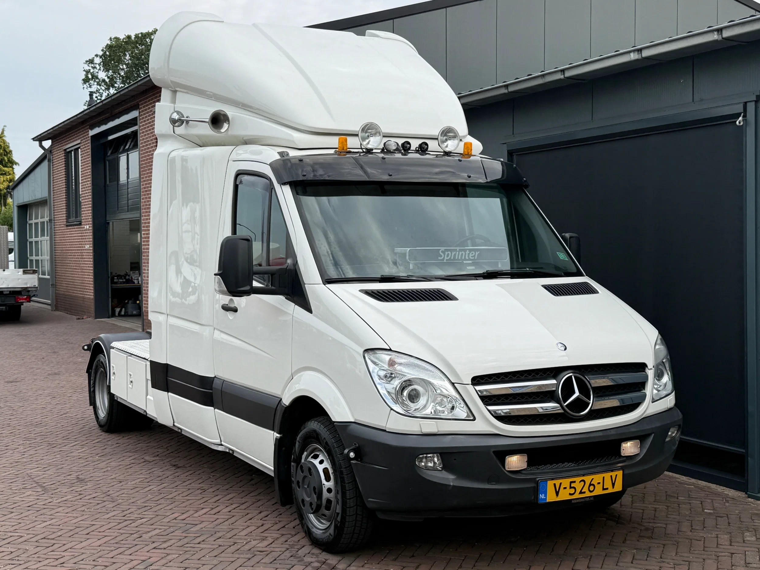 Mercedes-Benz Sprinter 2012 - 519 V6 Be Trekker 8.5 Ton Sleepcab Crane 1485KG afbeelding 1