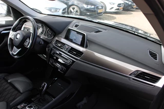 BMW X1 2018 - sDrive18i Automaat Executive X-Line Sportstoelen 18'' NAVI TREKHAAK obrazek 14