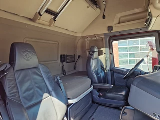 Scania R 2016 - R580 V8 Topline 6x2 - Box with sidedoors - Retarder - Full air - Leather image 59