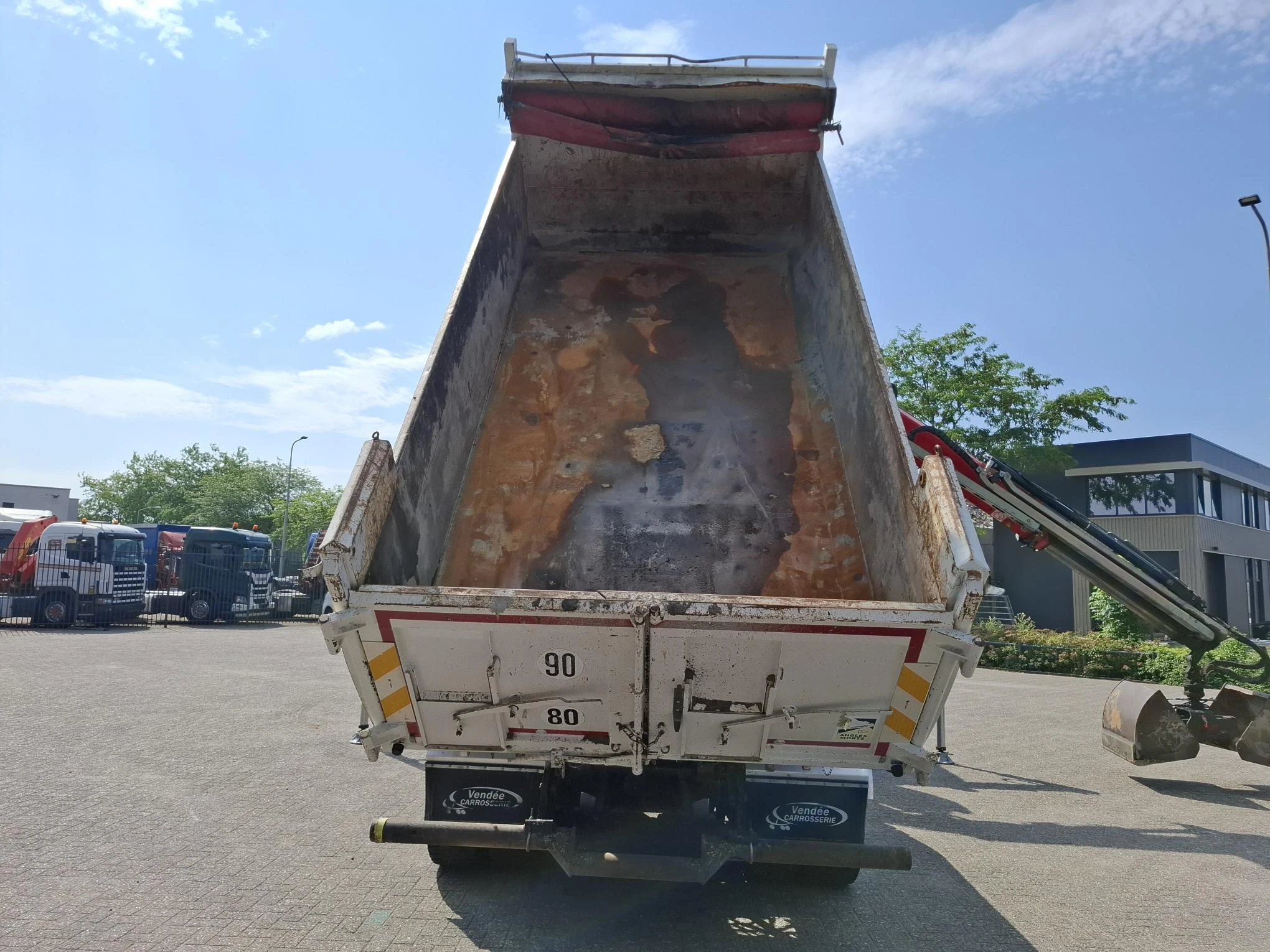 Scania P - NGS XT P410 / 6X4 / RETARDER / ONLY:192584 KM / BIG AXLE / FASSI F215A / REMOTE / ROTATOR / 2SIDE TIPPER / FULL-STEEL / DRUM BRAKES / TUV:01-03-2027 / EURO-6 / 2018 afbeelding 14