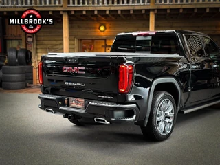 GMC Sierra 2024 - Denali 6.2L V8 image 5