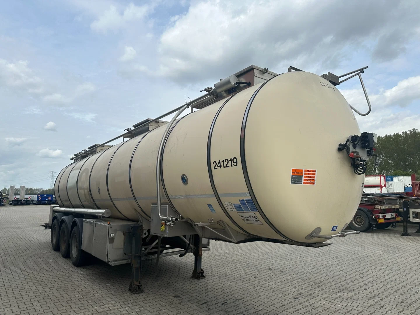 Feldbinder 1999 - LEBENSMITTEL / LEVENSMIDDELEN / FOOD / 33.500L / 3-COMP / PUMPE / LIFTACHSE obrázek 75