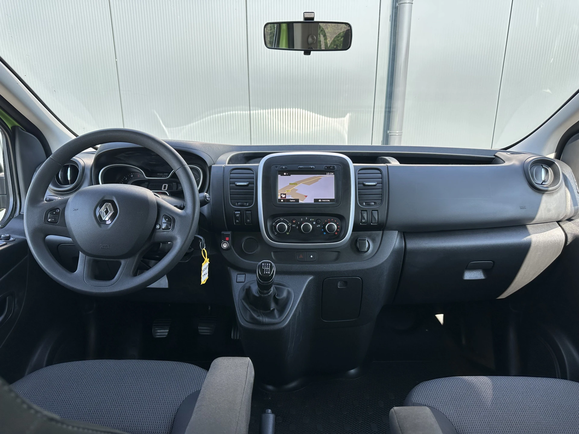 Renault Trafic 2020 - 1.6 dCi / L2H1 / 1e EIG. / DUBBELE CABINE / 2x SCHUIFDEUR / TREKHAAK / AIRCO / CRUISE / DUBBELE CABINE afbeelding 8
