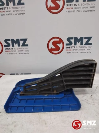 Iveco N/A 2007 - Occ set steunen cabinespoilers Iveco zdjecie 4