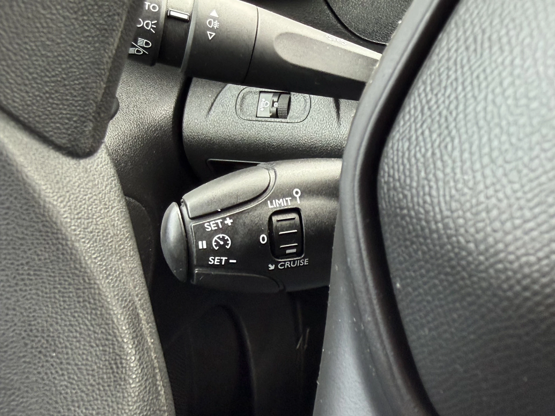Peugeot Partner 2023 - 1.5 BlueHDi 102 PK / L1H1 / 1e EIG. / AIRCO / CRUISE / CARPLAY / SCHUIFDEUR / ZEER NETJES! zdjęcie 11