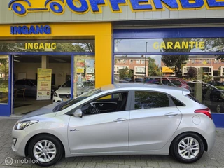 Hyundai i30 2016 - 1.6 GDi i-Motion plus Dealer onderhouden! obrazek 2
