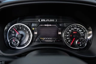 Dodge Ram 1500 2021 - 5.7 V8 402 PK | Luchtvering | Head Up | 360° camera | Adapt.Cruise | LED | PDC | 12 Inch scherm | Leder | Trekhaak obrazek 16