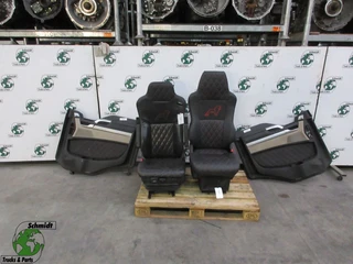 MAN - 81.62307-6531// 81.62307-6558 LEEREN STOELEN SET TGS TGS EURO 6 zu verkaufen