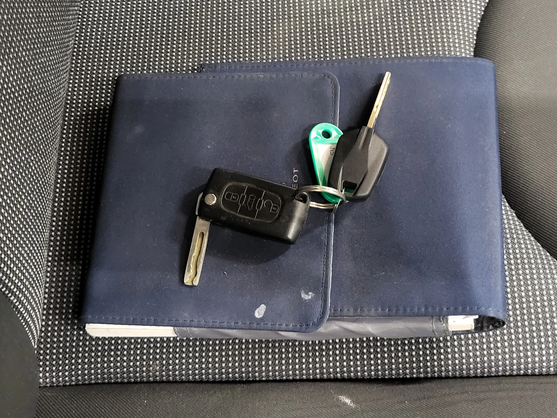 Peugeot Expert 2014 - 2.0HDI L2/H1 Trekhaak Apk tot 24-2-2027! afbeelding 18