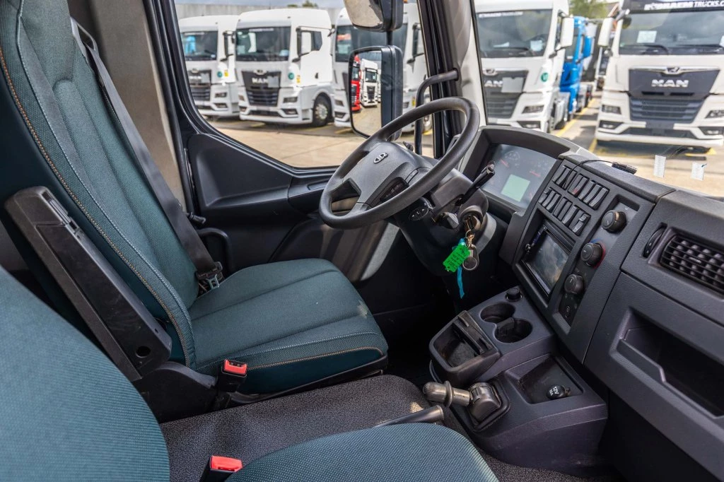 Volvo 2021 - FL 290 - 21.000 KM zdjęcie 19