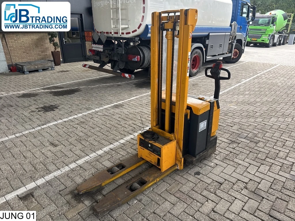 Jungheinrich - Reachtruck 290 cm lift height, battery charger. afbeelding 1