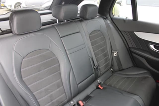 Mercedes-Benz C-Class 2019 - Estate 160 AUT9 AMG NIGHT PAKKET PANORAMADAK 360-CAMERA 19'' NL AUTO imagem 23