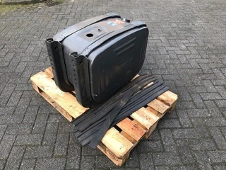 Scania N/A - 1424269 STALEN BRANDSTOFTANK 150 LITER immagine 5