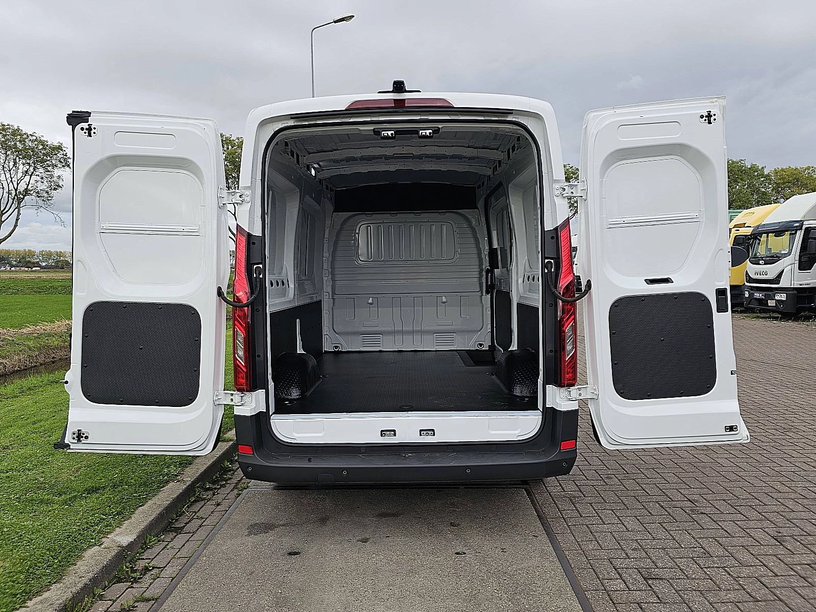 Maxus eDeliver9 2025 imagem 11