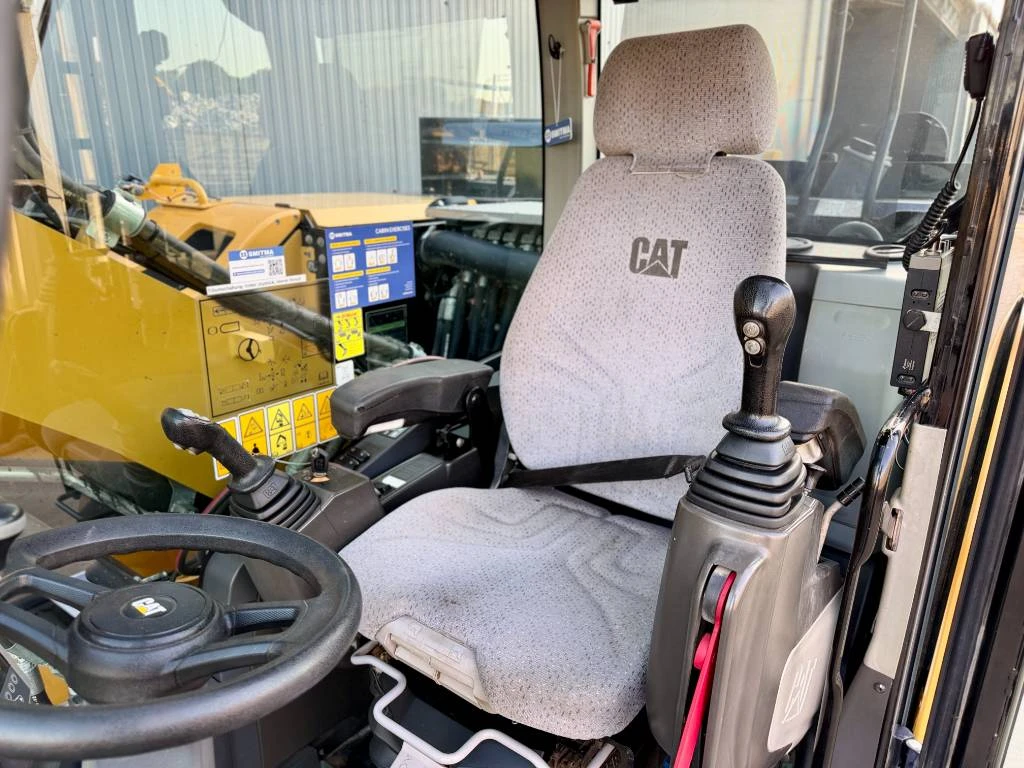 Cat 2017 - M315F - With OilQuick afbeelding 34