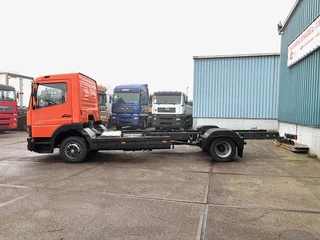 Mercedes-Benz Atego 1999 - 823L DAY CAB (6-CILINDER) 4x2 CHASSIS (MANUAL GEARBOX / SPER DIFFERENTIAL / 6-CILINDER ENGINE) imagen 5