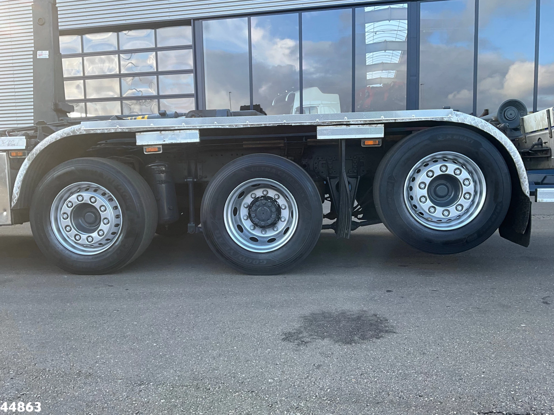 DAF 85 2012 - FAQ CF 460 HMF 16 Tonmeter Z-kraan image 11