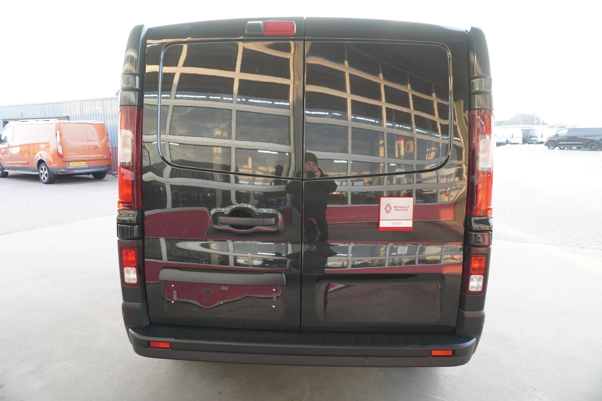 Renault Trafic 2024 - 2.0 Bleu dCi EDC 170PK L2H1 Red Edition DubbelCabine Automaat imagen 5