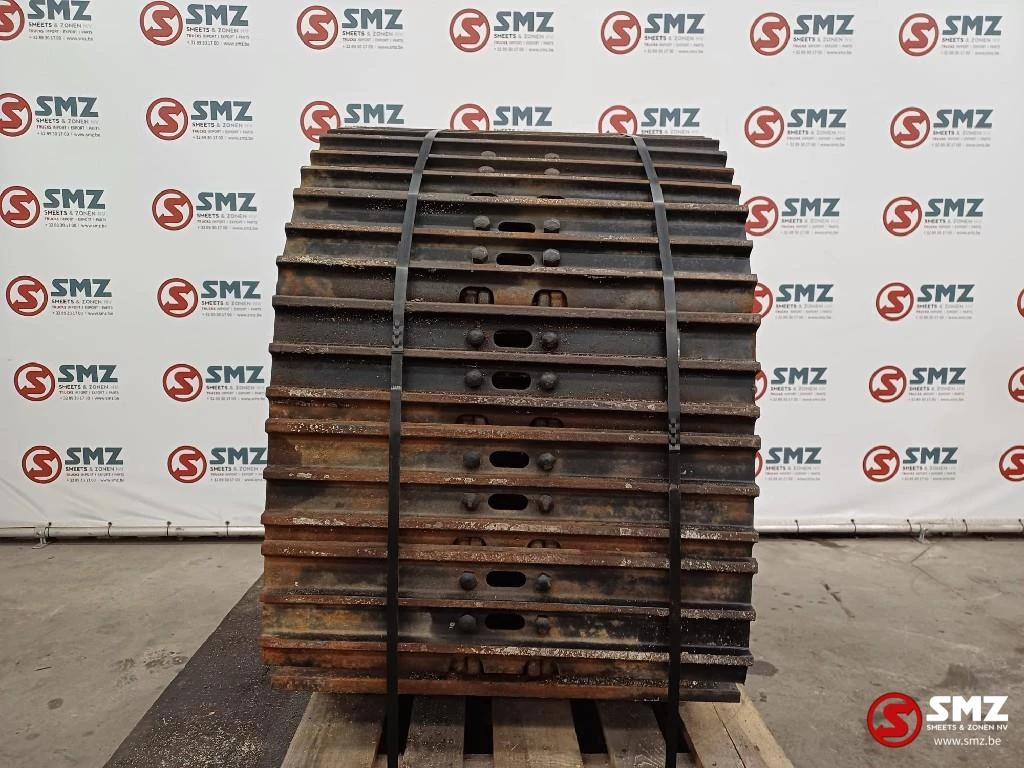 Caterpillar 2022 - Track shoe + link track Caterpillar obrázek 3