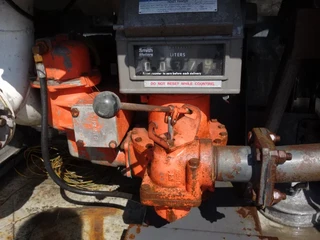 Renault Midlum 210 2001 - feultanktruck,manualpomp,steelsprings obrazek 6