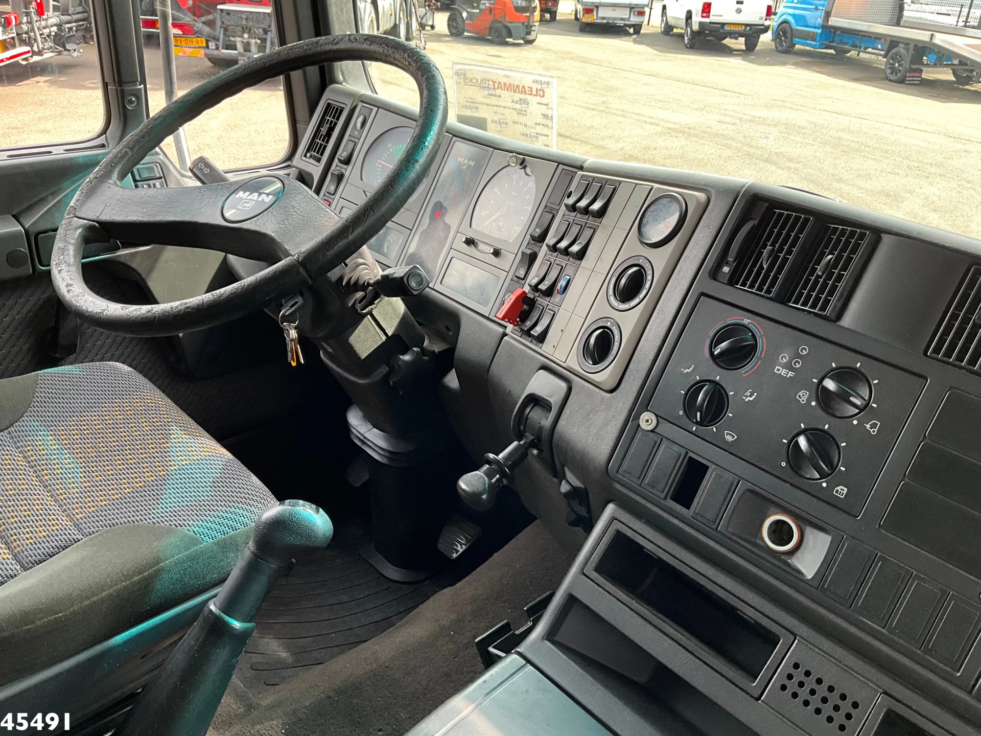 MAN 26.400 Kroll 14.5m³ kolkenzuiger Euro 2 Manual Gearbox 1998 obrázek 19