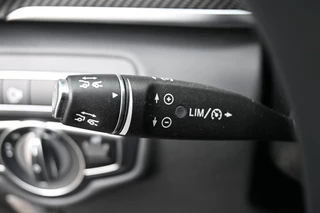 Mercedes-Benz V-Class 2024 - 300d 4-MATIC AMG DC Avantgarde obrazek 23