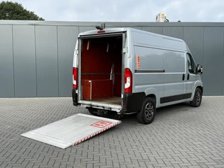 Fiat Ducato 2020 - 2.3 MultiJet 161 PK AUTOMAAT / L2H2 / DHOLLANDIA LAADKLEP / AFNEEMBARE 3 TONS TREKHAAK / CAMERA / CRUISE / ECC afbeelding 2 miniatuur