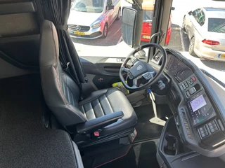 Scania S 2025 - 590S V8 Highline / Retarder / Leder bild 3