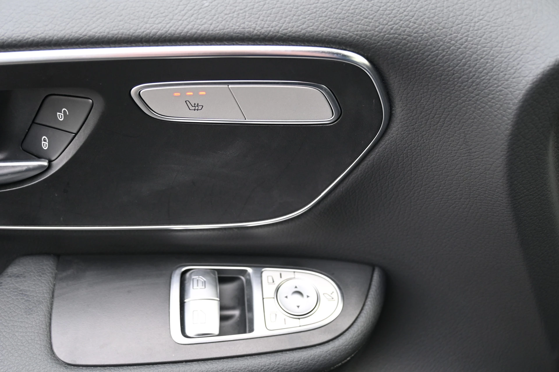 Mercedes-Benz V-Class 2024 - 300d AMG L2 DC imagen 22