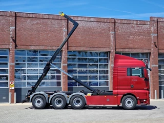 MAN TGX 2018 - 35.500 8x4*4 - Hyva Hooklift - Custom interior - Steering axle rear - Euro 6 image 36