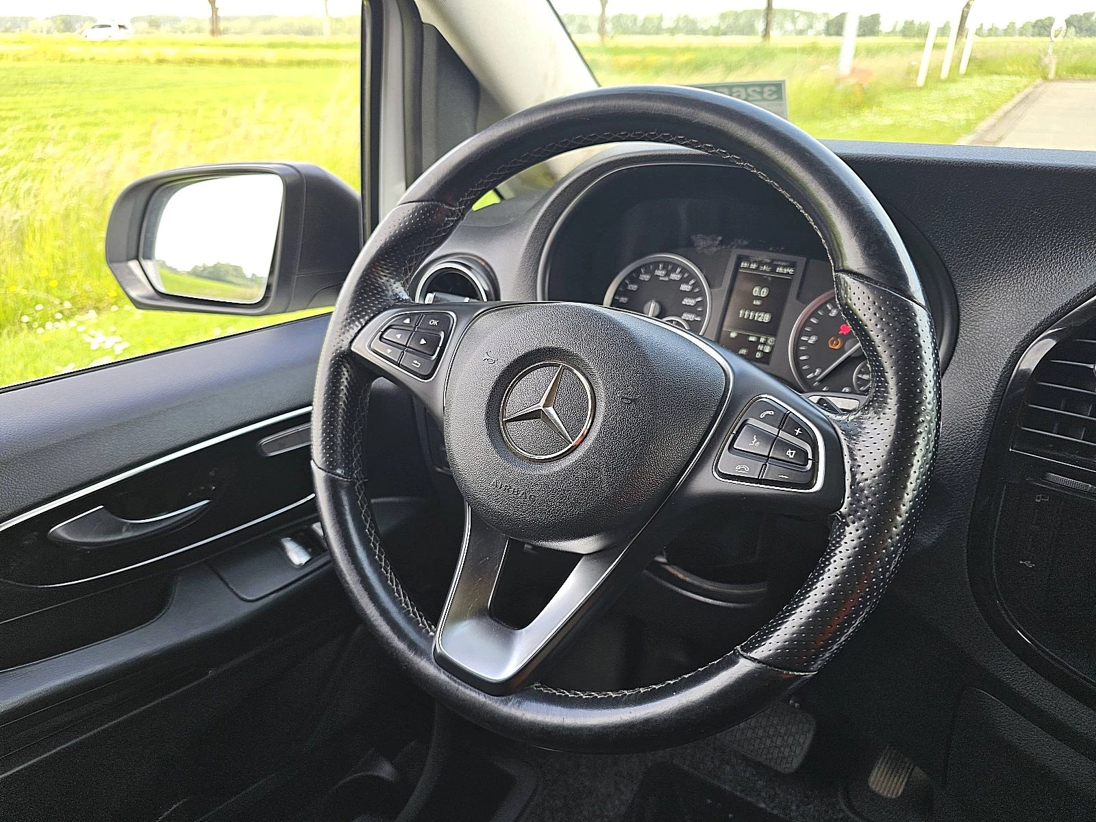 Mercedes-Benz Vito 2022 - 114 image 10