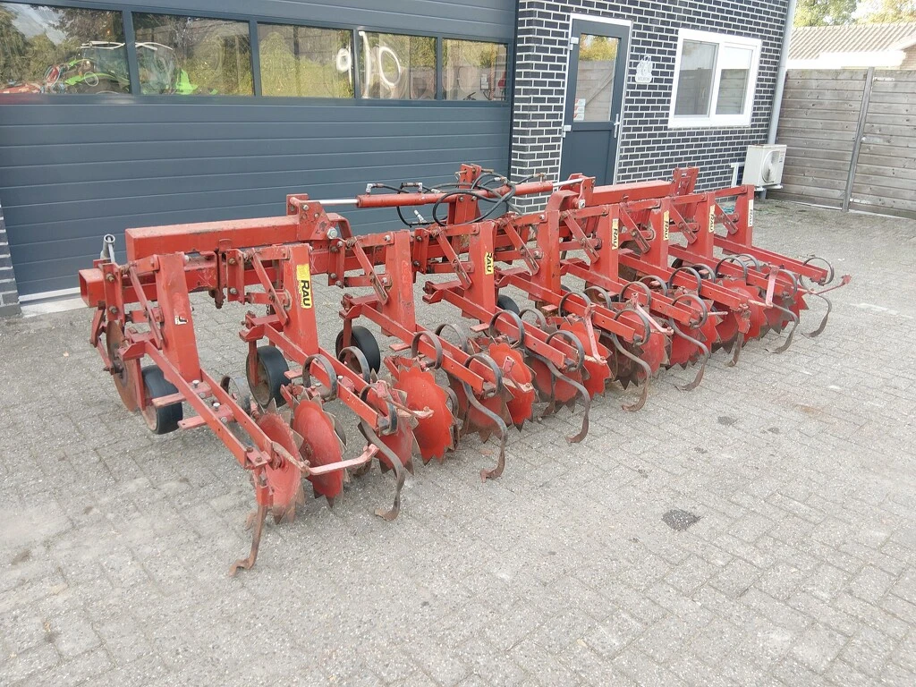 Rau Polycrop Schoffelmachine 8 rijen afbeelding 1