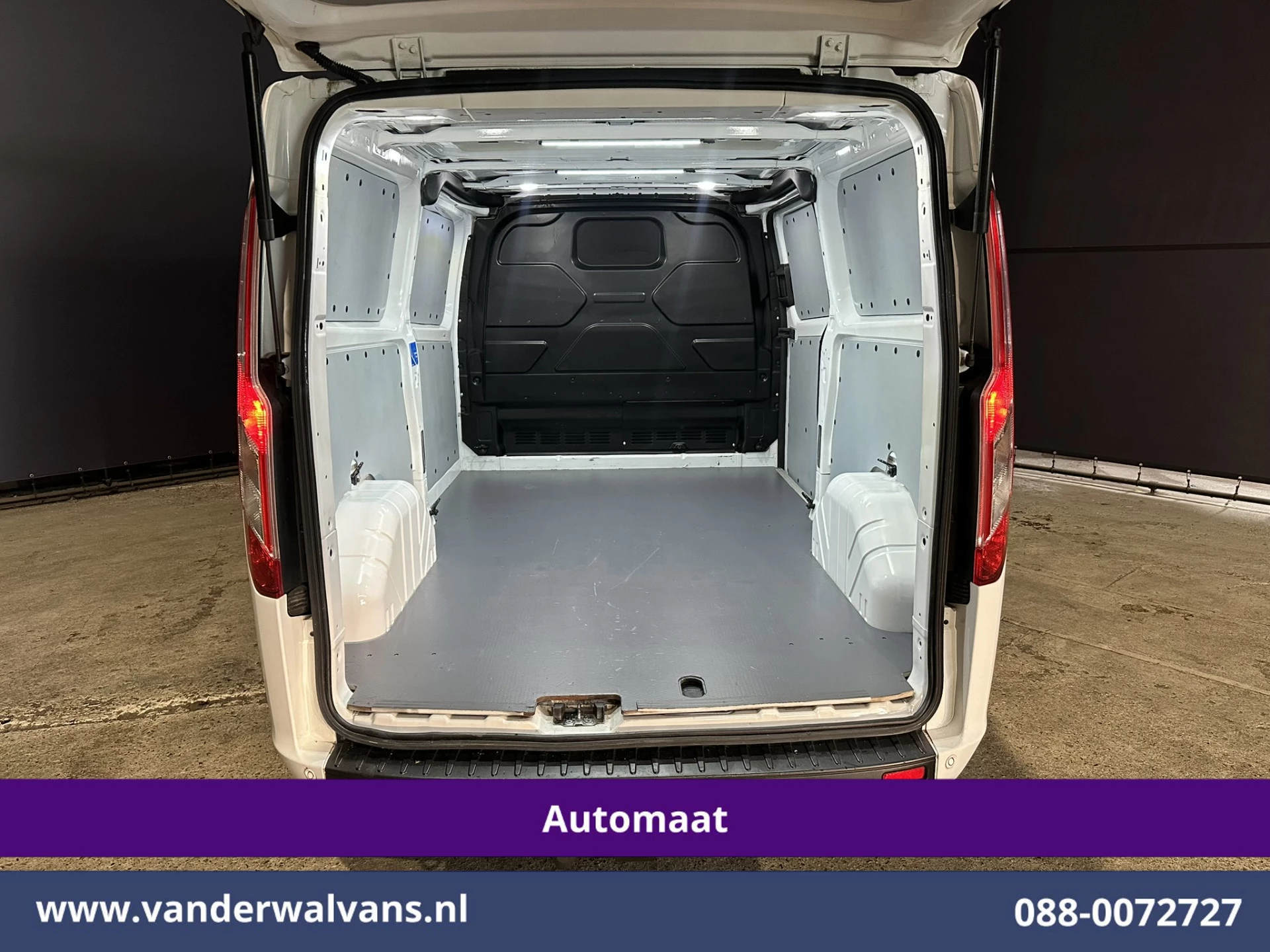 Ford Transit Custom 2021 - 2.0 TDCI 131pk Automaat L2H1 Euro6 Airco | Xenon | Camera | Apple Carplay | LED | Adaptive Cruisecontrol | Trekhaak obrázek 14