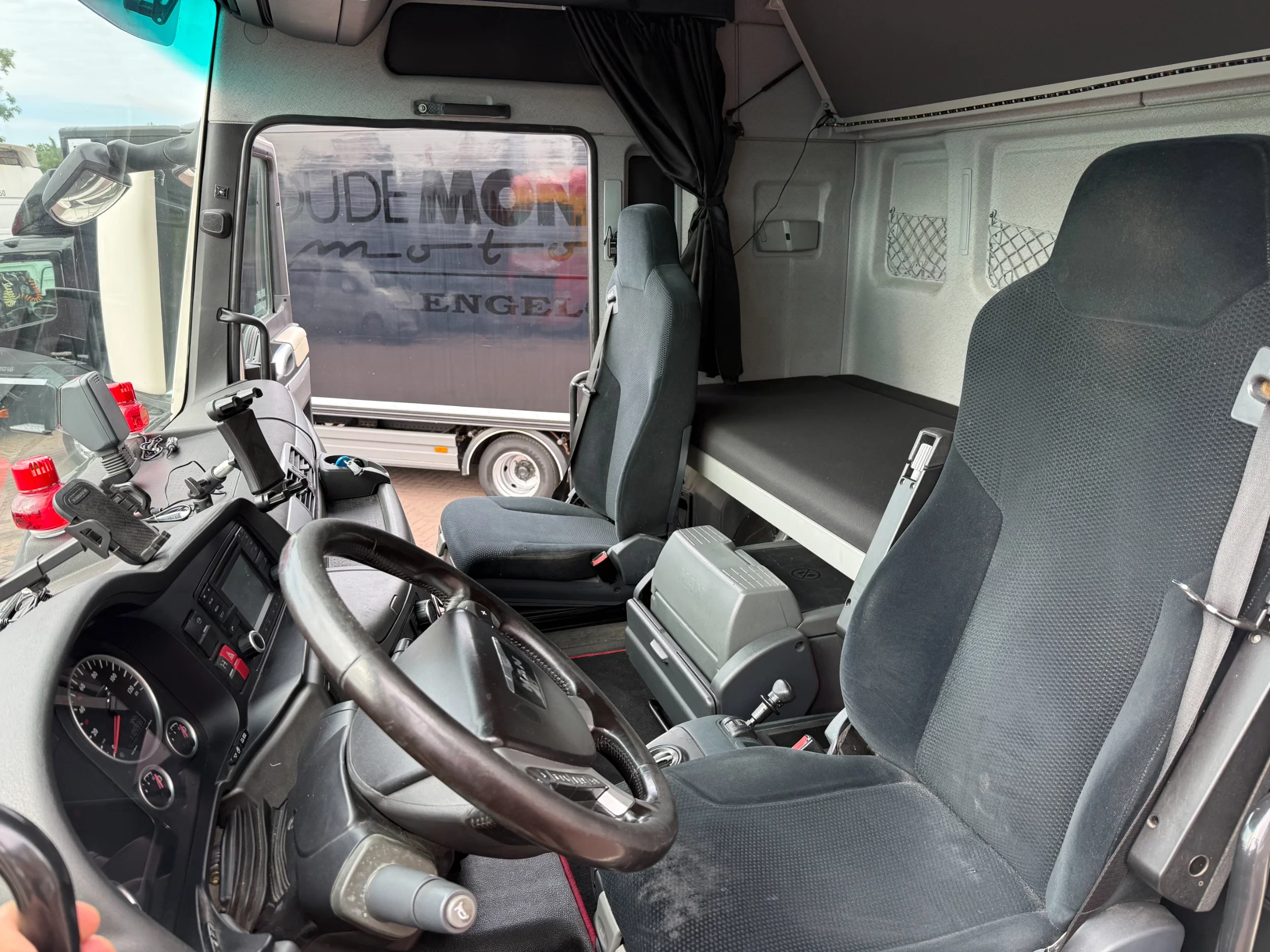 MAN TGX 2015 - TGX 18.440 XXL / Retarder / Night airco / Smart tacho / APK 3-2027 afbeelding 11