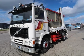 Volvo F 10 1979 - F10 4x2 - 1979 - Container Oldtimer image 2