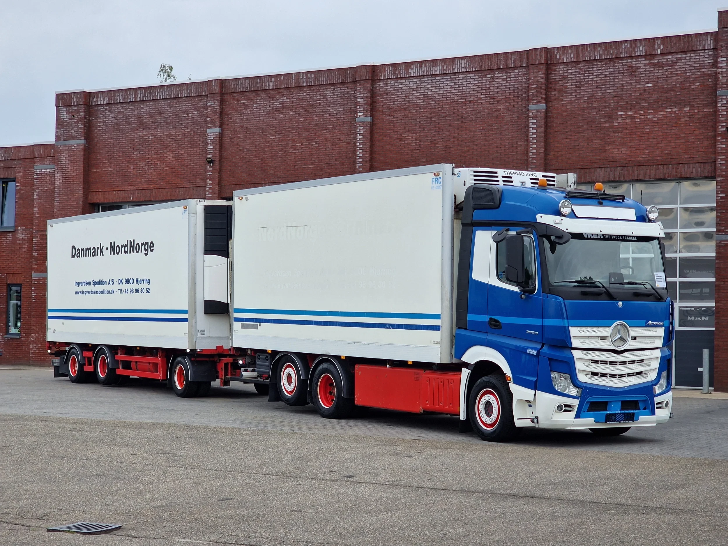 Mercedes-Benz Actros 2019 - 2553 6x2 - Thermoking frigo - Loadlift + Narko trailer 3 axle изображение 1